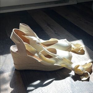 Elegant Cream Wedge Espadrilles